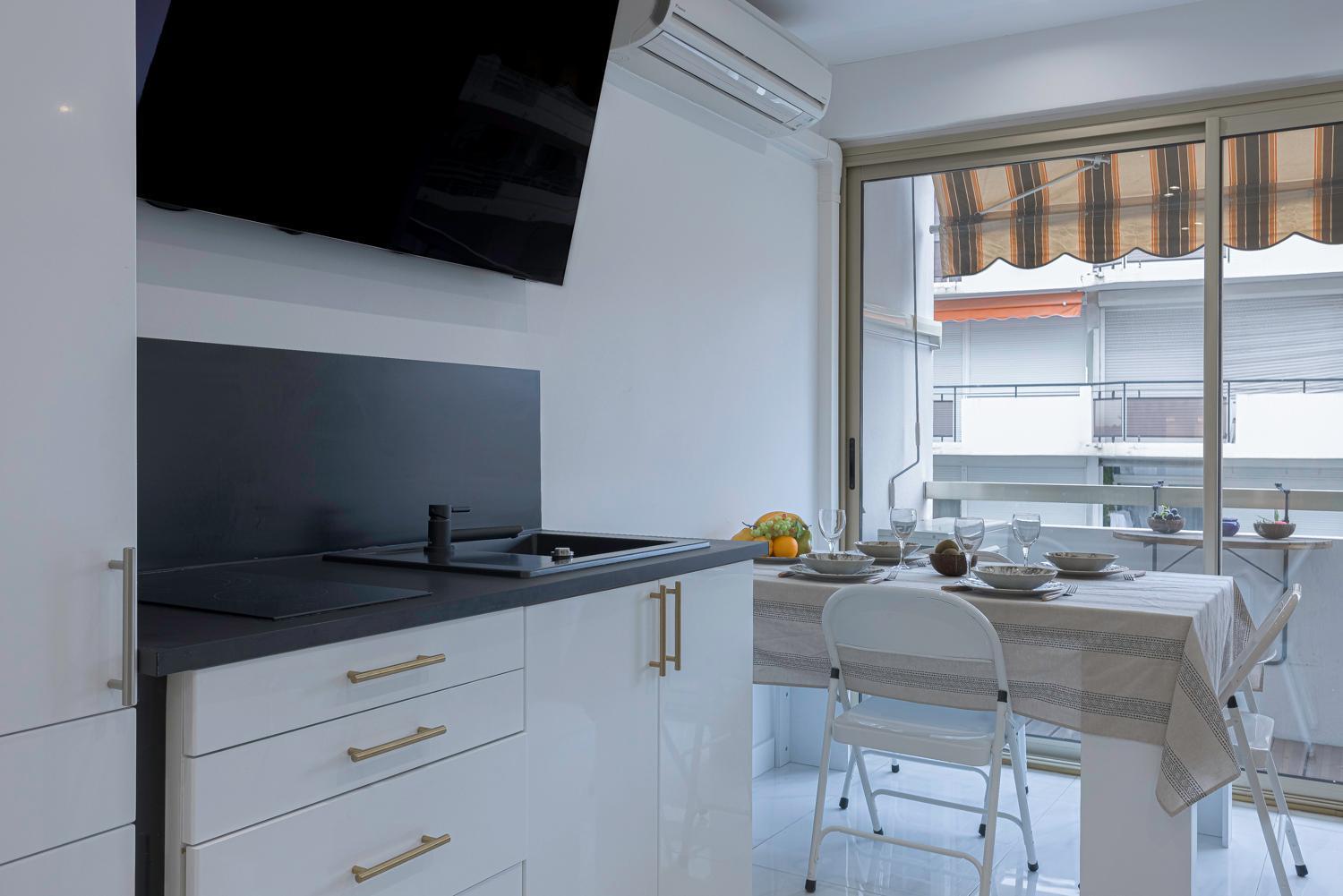 Luxury Maubourg - Vue Mer - Croisette 50M Plage - Clim - Terrasse Канни Екстер'єр фото